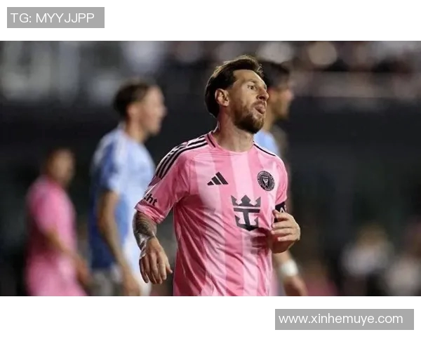 国际足球明星畅谈职业生涯与未来展望揭秘背后的故事与心路历程