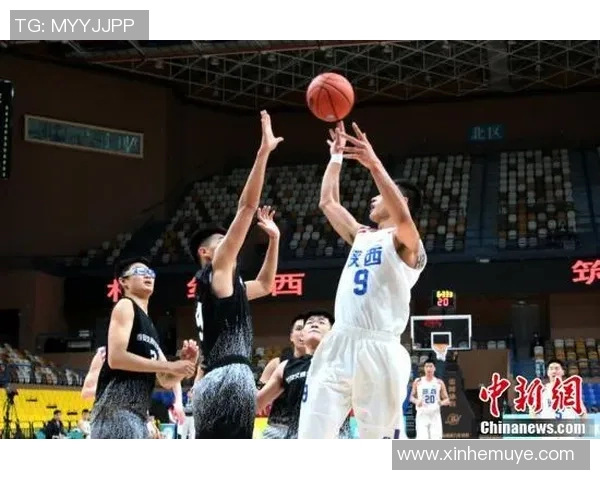 西安篮球队在邀请赛中以82分高居积分榜首位，表现抢眼